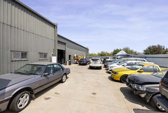 719 Drome Street East Albury NSW 2640 - Image 11