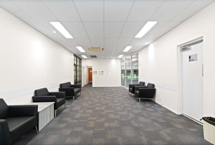 Suite 5, 12-16 Fulham Road Pimlico QLD 4812 - Image 3