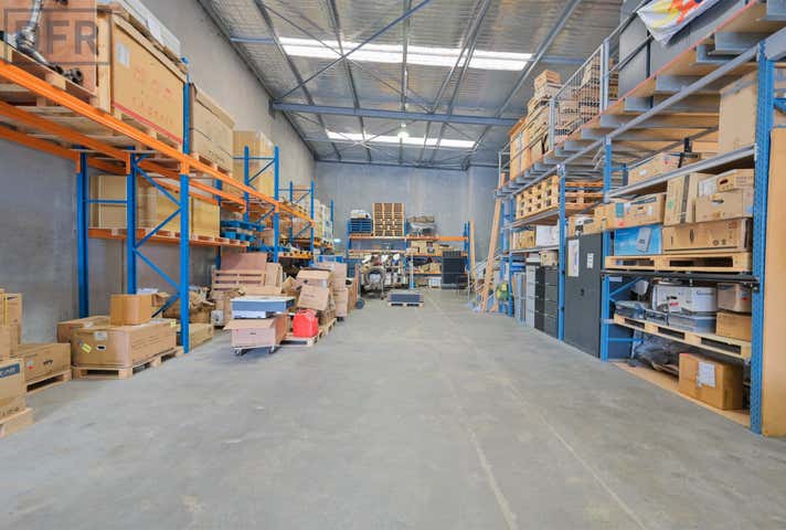 2/5 Sequoia Place Bibra Lake WA 6163 - Image 10