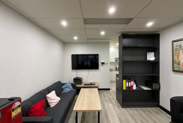 3/211 Warrigal Road Hughesdale VIC 3166 - Image 5