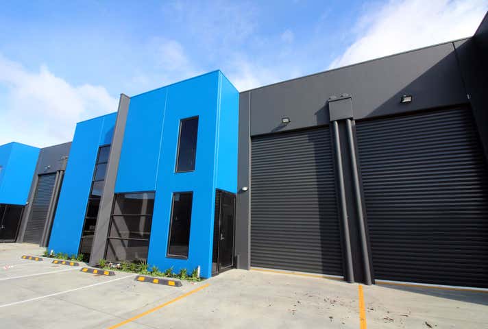 17/7 Seaside Parade North Shore VIC 3214 - Image 2