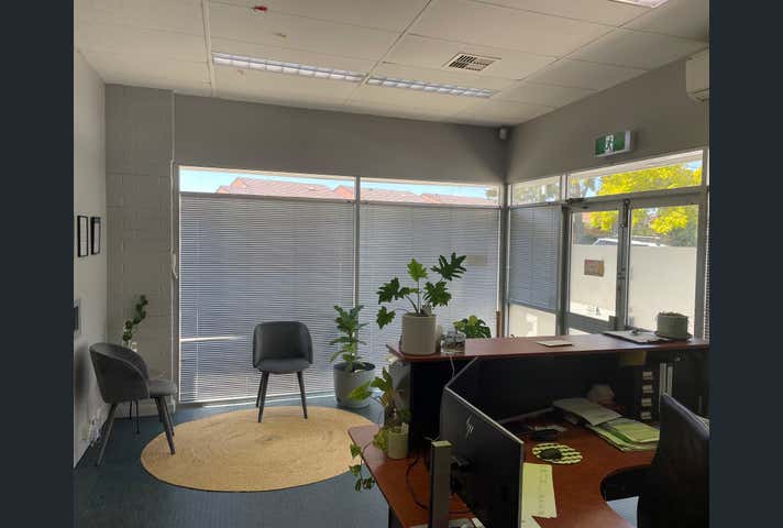 4/5 Aldous Place Booragoon WA 6154 - Image 6