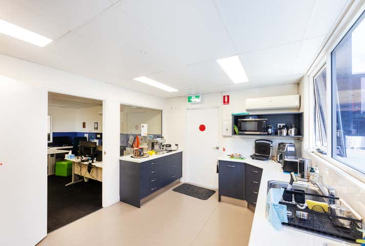 1/21 Taree Street Burleigh Heads QLD 4220 - Image 6