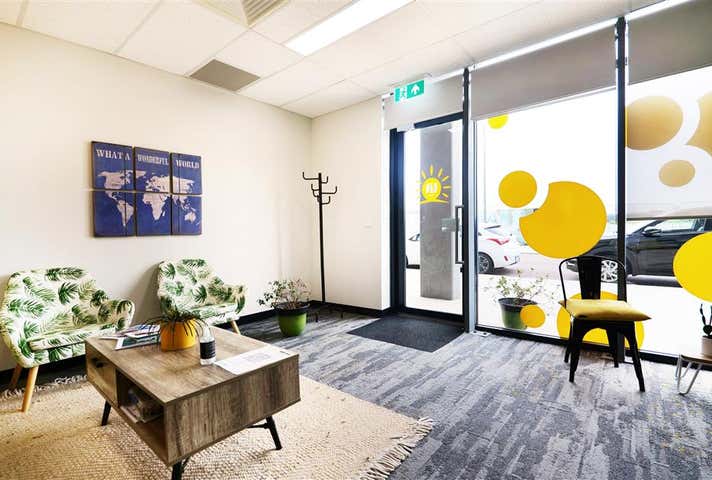 2/2 Points Way Cockburn Central WA 6164 - Image 8