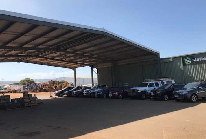 33 Rothschild Place Midvale WA 6056 - Image 12