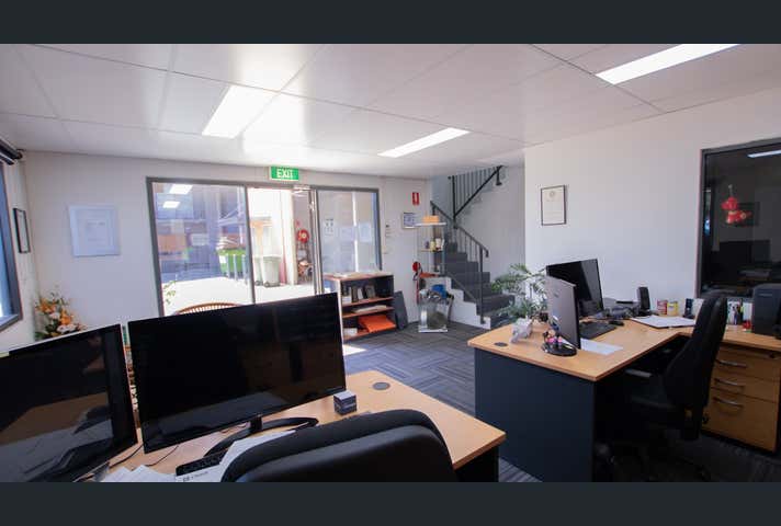 1/245 Barrington Street Bibra Lake WA 6163 - Image 12