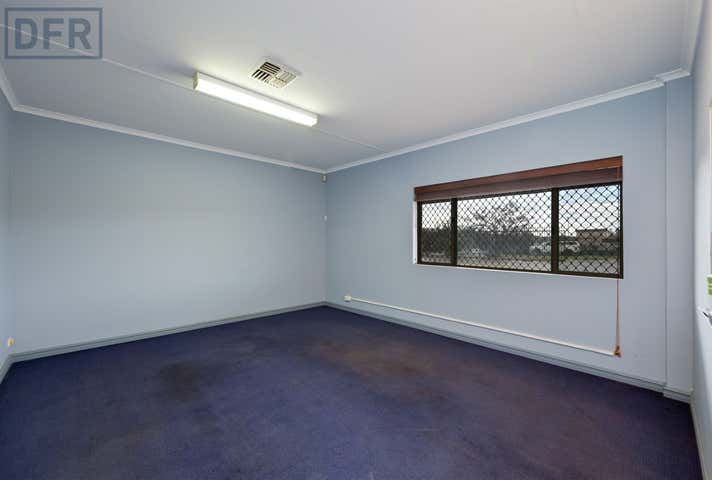 12/32 Beach Street Kwinana Beach WA 6167 - Image 11