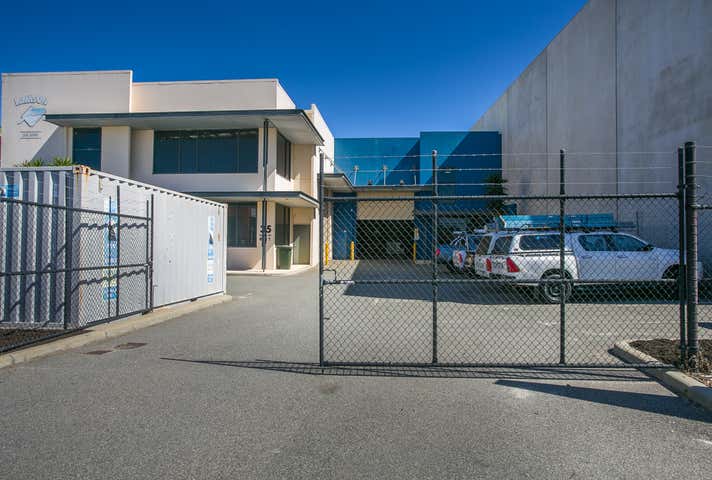 Unit A & B, 35 Tacoma Circuit Canning Vale WA 6155 - Image 21