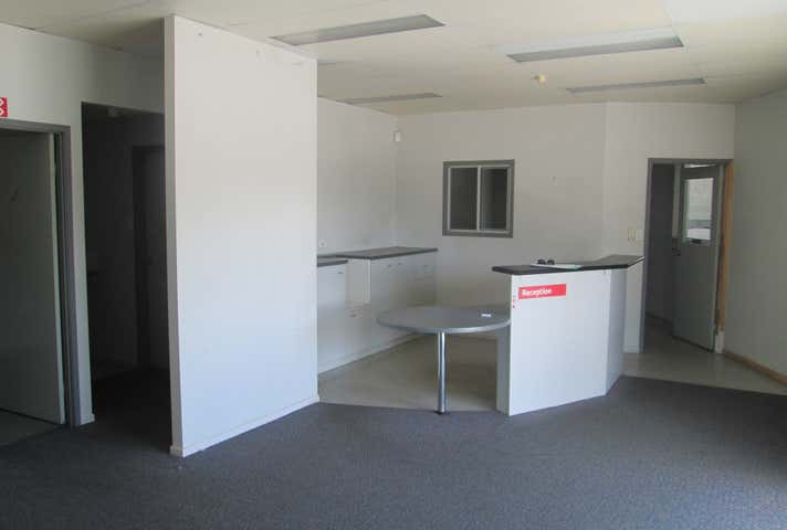 596 Bruce Highway Woree QLD 4868 - Image 2