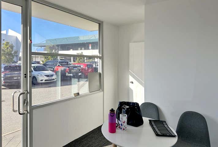 Unit 2, 17 Caloundra Road Clarkson WA 6030 - Image 6