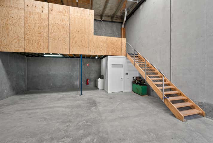 14/7 Seaside Parade North Shore VIC 3214 - Image 2