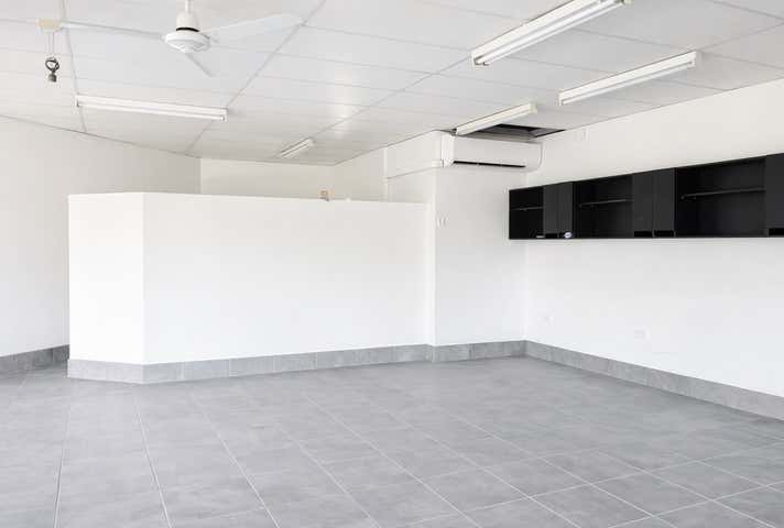 Shop 7, 116-118 Hoare Street Manunda QLD 4870 - Image 2