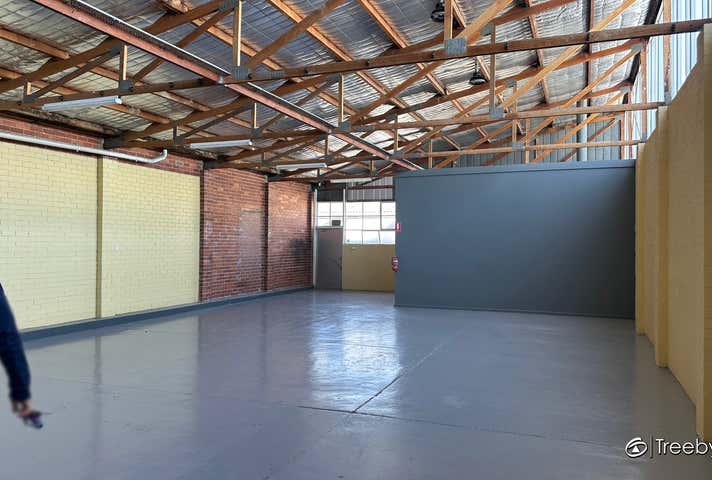 2/12 Molan Street Ringwood VIC 3134 - Image 9