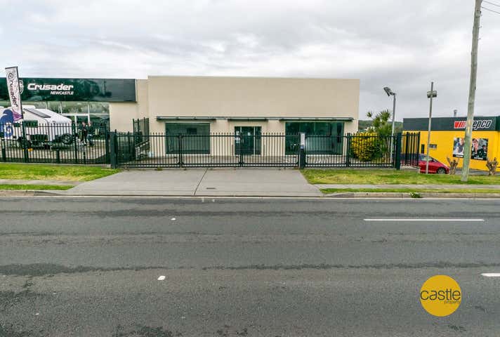 Rent solar panels at 35-39 Pacific Highway Gateshead, NSW 2290