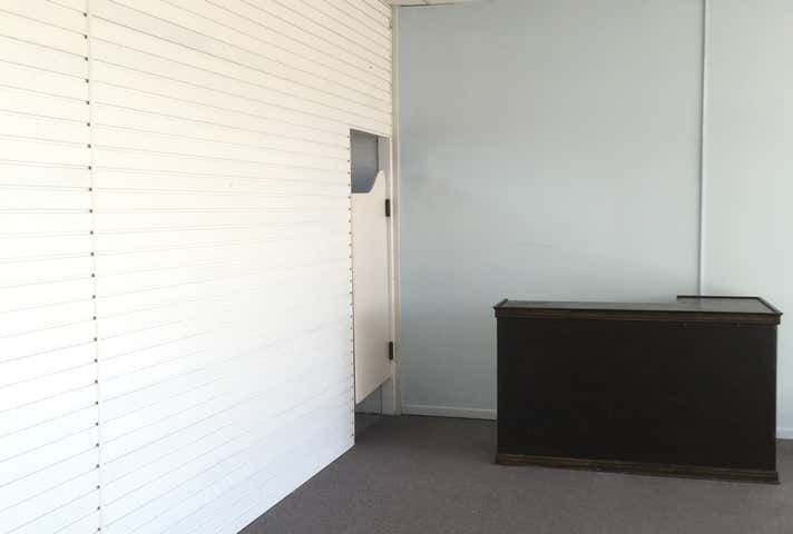 Rent solar panels at 5/54 Walker Street Walkervale, QLD 4670