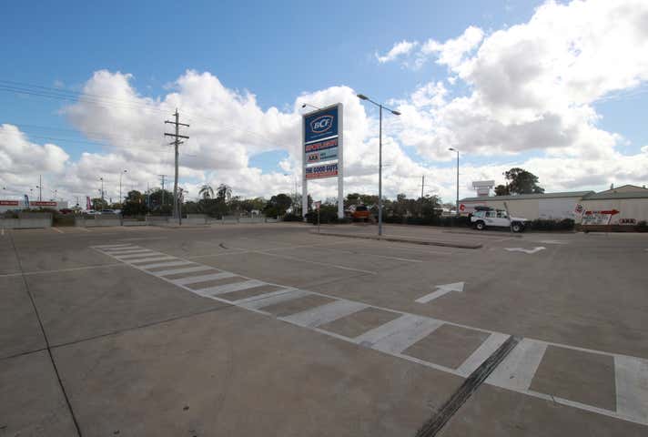 Rent solar panels at Shop 5, 2 Johanna Boulevard Kensington, QLD 4670