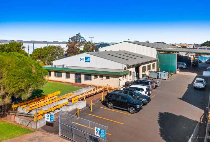 Rent solar panels at 20 Carroll Street Wilsonton, QLD 4350
