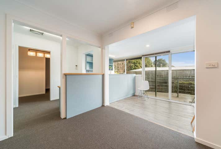 Rent solar panels at 137 Frankston-Flinders Rd Frankston, VIC 3199