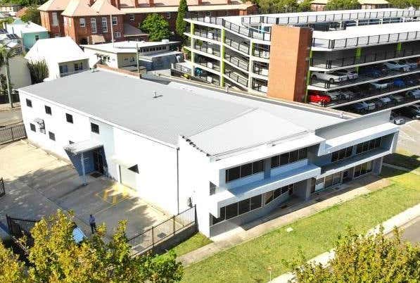 Rent solar panels at 287 King Street Newcastle, NSW 2300