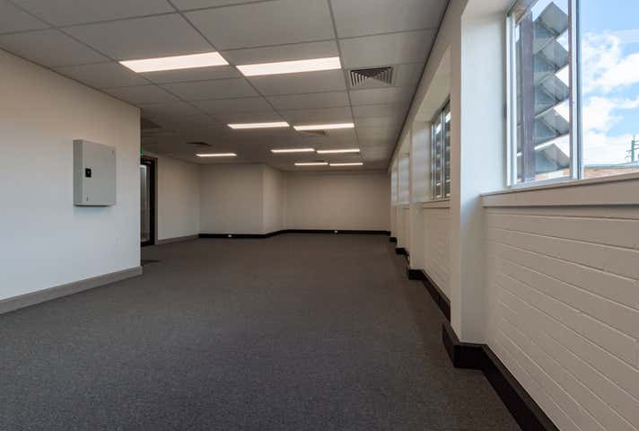 Rent solar panels at 4/6 Barolin Street Bundaberg Central, QLD 4670