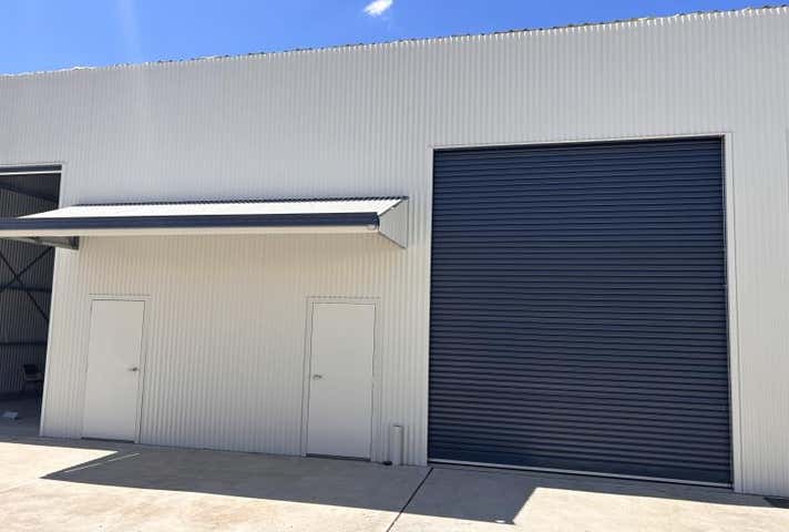 Rent solar panels at Unit  7, 2 Atlas Place Orange, NSW 2800