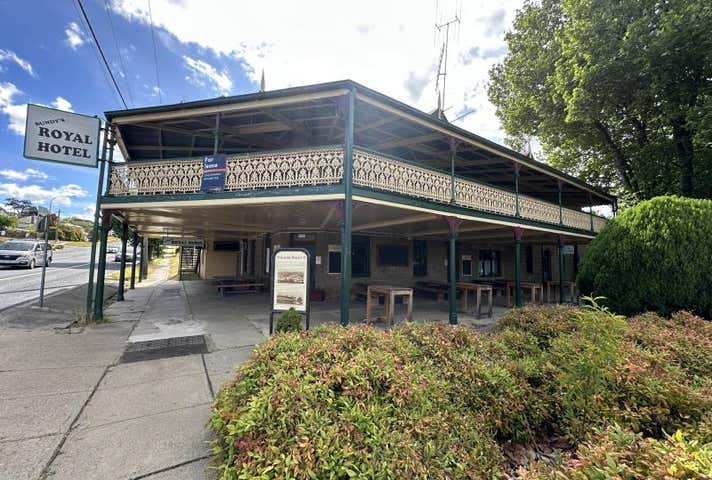 Rent solar panels at The Royal Hotel Cooma, 61 Lambie Street Cooma, NSW 2630