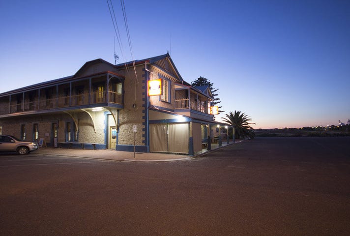 Hotel Arno (Business Only), 41 Tel El Kebir Terrace, Arno Bay, SA 5603