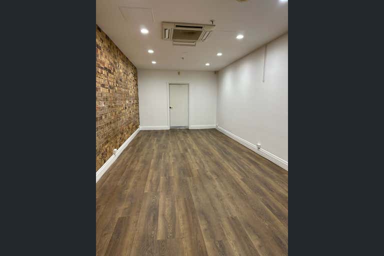 1/61 Edward Street Brisbane City QLD 4000 - Image 2