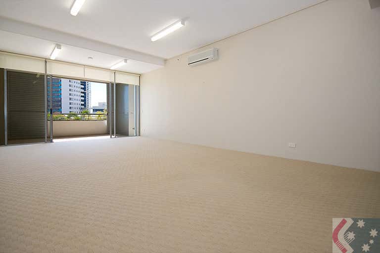 Nexus Towers, 105 Scarborough Street Southport QLD 4215 - Image 2