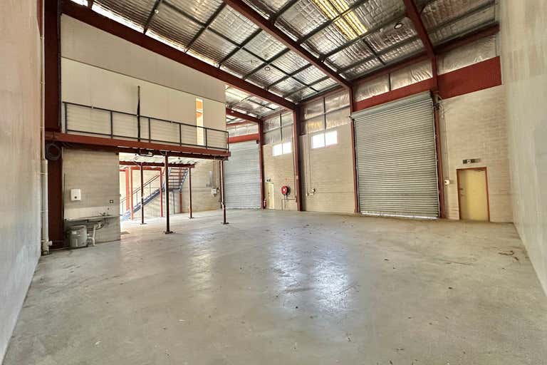 2C/106 Old Pittwater Road Brookvale NSW 2100 - Image 1