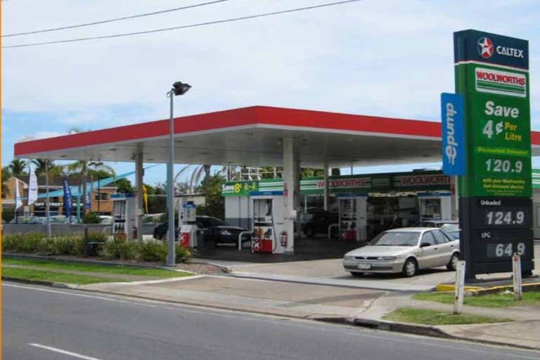 Woolworths Petrol, 180 Braun Street Deagon QLD 4017 - Image 1