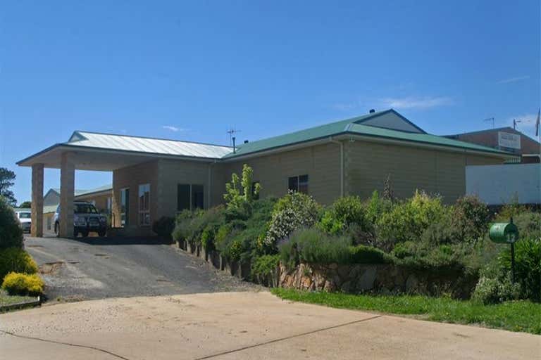 12 Littlebourne Street Bathurst NSW 2795 - Image 2