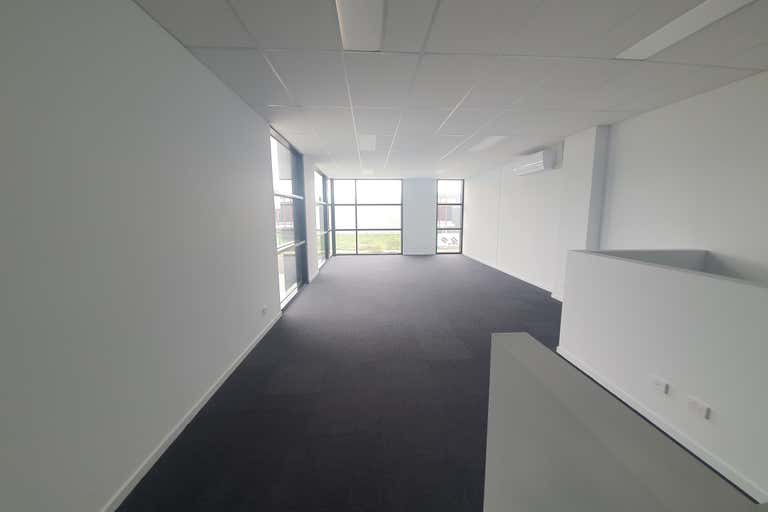 4/27 Industrial Circuit Cranbourne West VIC 3977 - Image 3