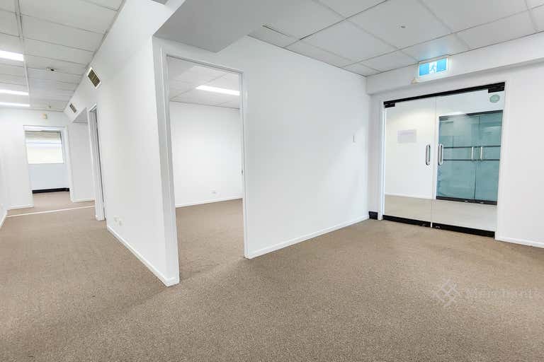 2/457 Gympie Road Chermside QLD 4032 - Image 2