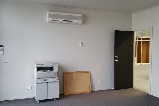 1/28-30 Lillee Crescent Tullamarine VIC 3043 - Image 2