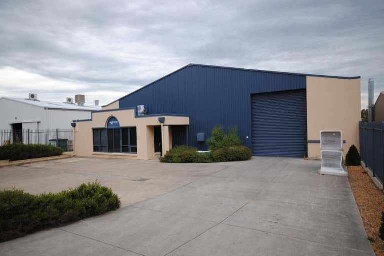 3 Boulder Court Morphett Vale SA 5162 - Image 1