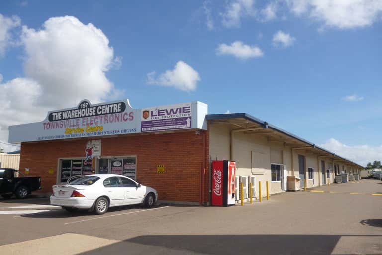 2/197 Ingham Road West End QLD 4810 - Image 1