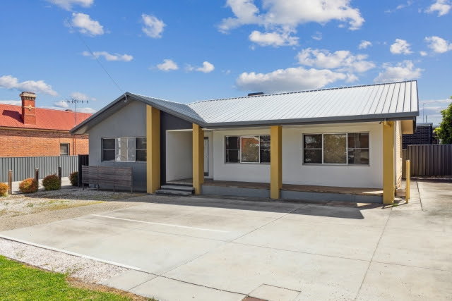 60 Breen Street Quarry Hill VIC 3550 - Image 1