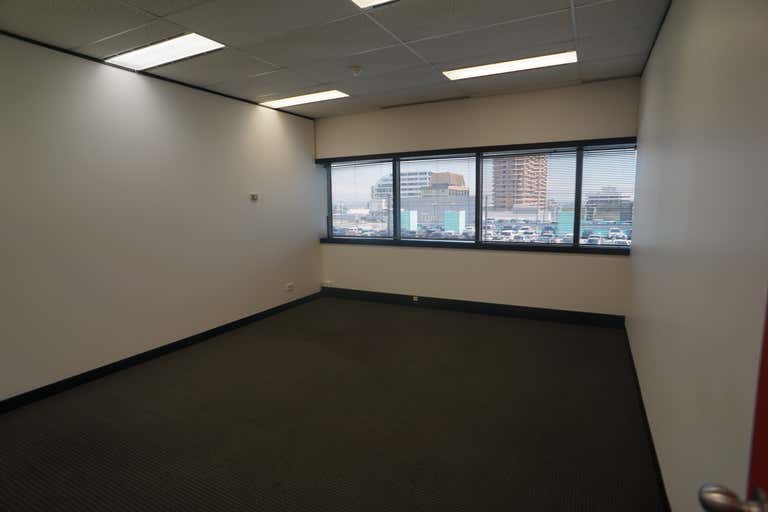 Suite 703, 3 Waverley Street Bondi Junction NSW 2022 - Image 4