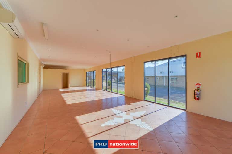 Unit 12/84-92 Barnes Street Tamworth NSW 2340 - Image 1