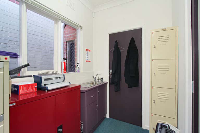 9 Essex Road Mount Waverley VIC 3149 - Image 4