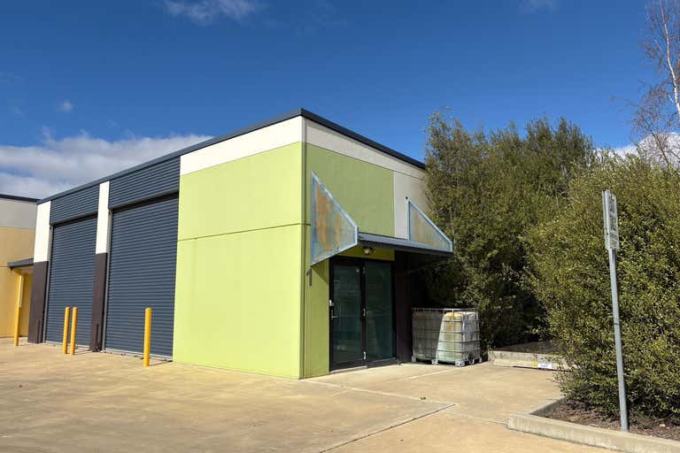 1/3 Southern Cross Drive Armidale NSW 2350 - Image 2