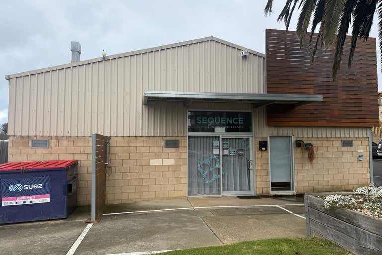 b, 106 Surf Coast Highway Torquay VIC 3228 - Image 2