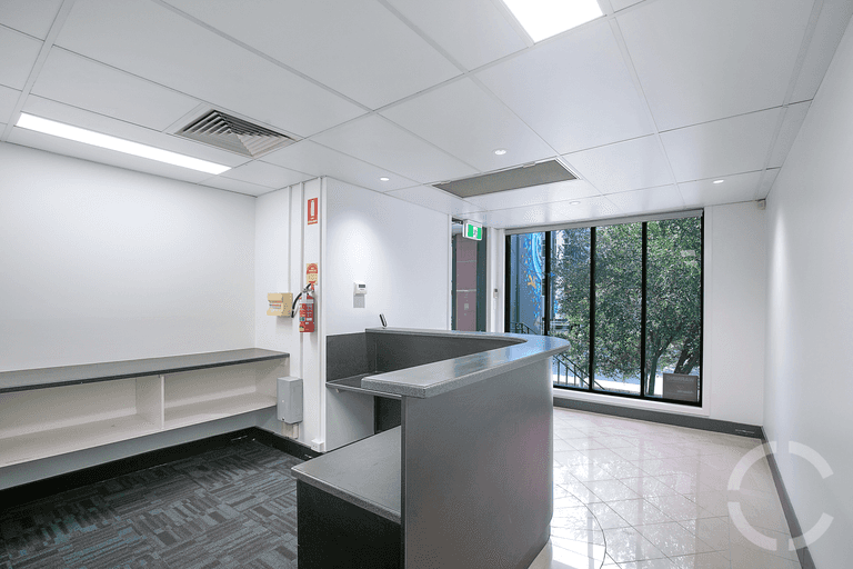 2/134 Constance Street Fortitude Valley QLD 4006 - Image 2