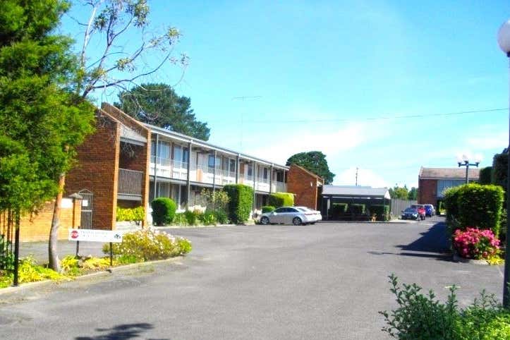 LaTrobe Motel, 141 Princes Drive Morwell VIC 3840 - Image 1