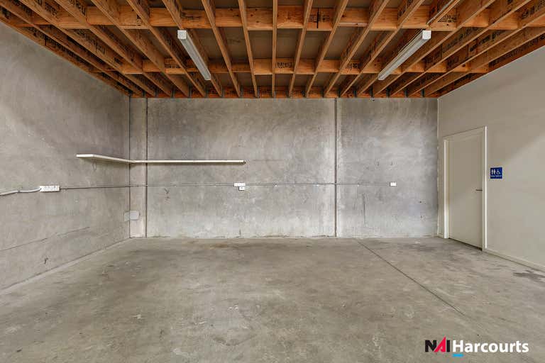 2/27 Fullarton Rd Epping VIC 3076 - Image 2