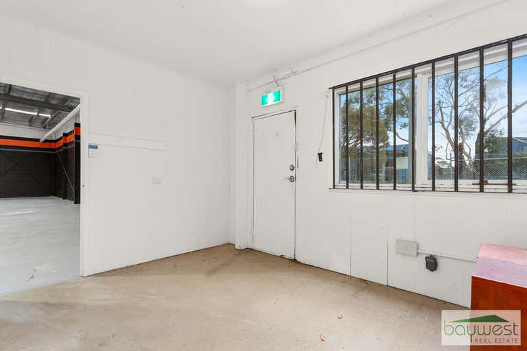 2/3 Lyall Street Hastings VIC 3915 - Image 2