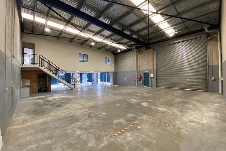 Unit 11, 5 Merryvale Road Minto NSW 2566 - Image 4