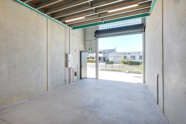 2/5 Anne Street Southport QLD 4215 - Image 4