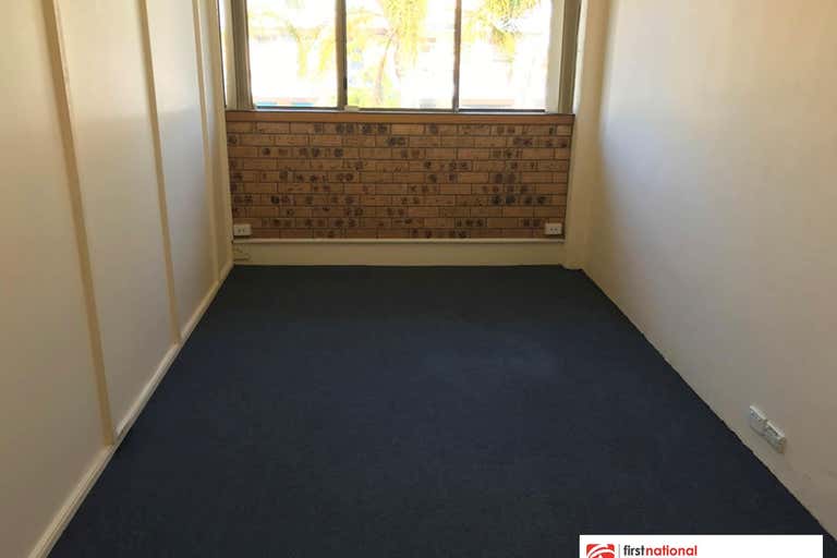 Suite 4/11  Manning Street Tuncurry NSW 2428 - Image 2